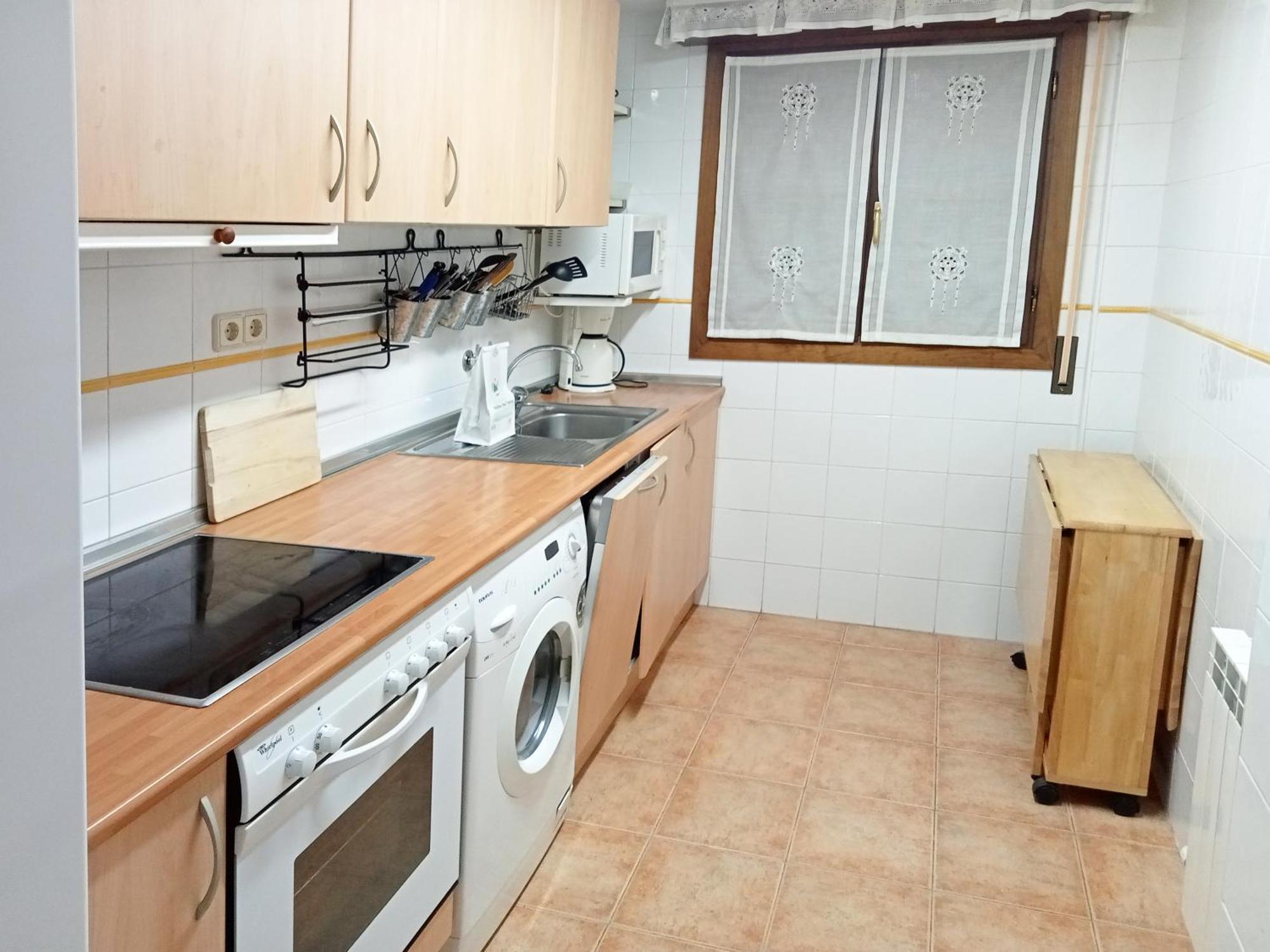 Apartamentos Valle De Tena - Biescas 3000 Buitenkant foto